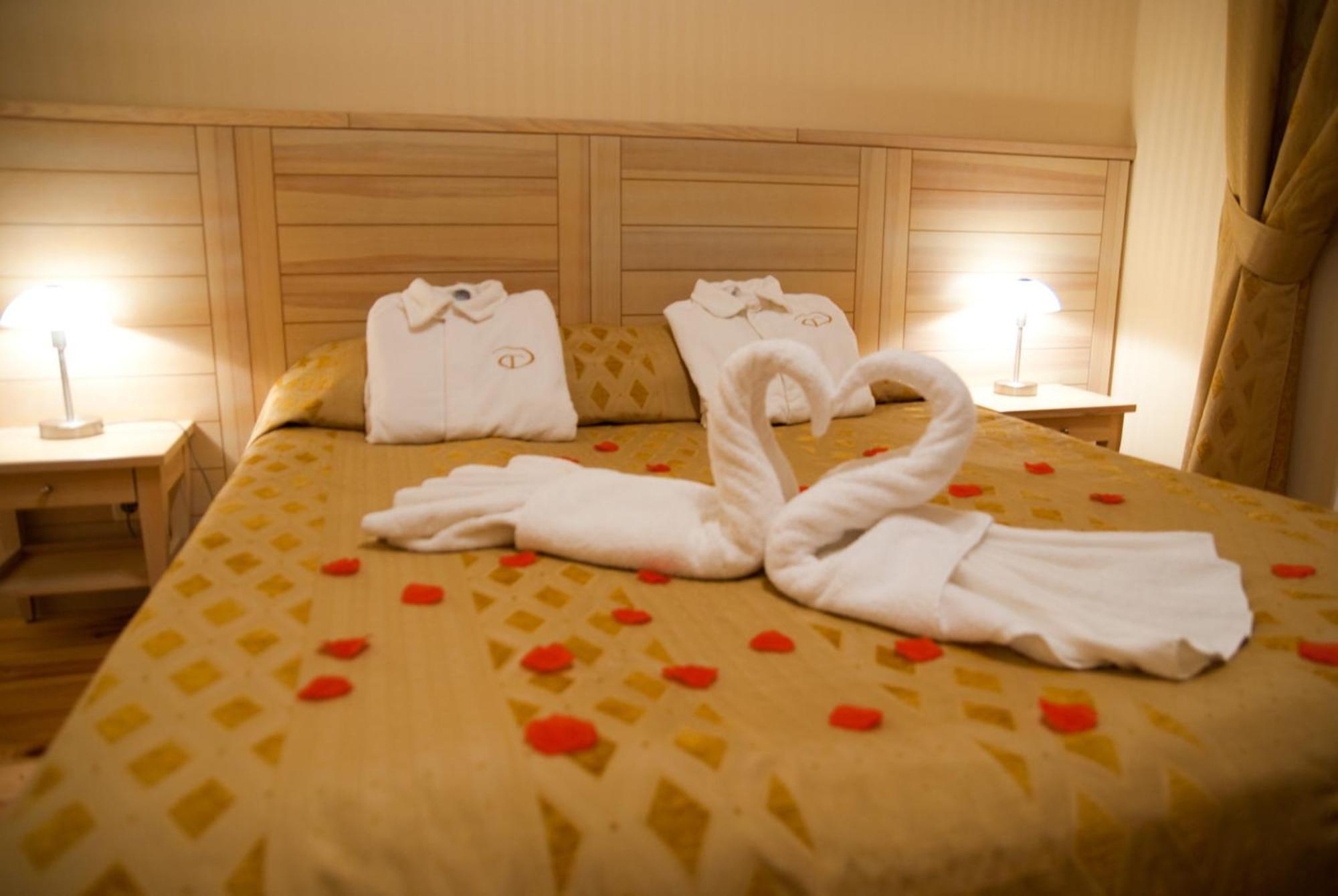 Seasons Spa Boutique Hotel Kozyn Eksteriør bilde