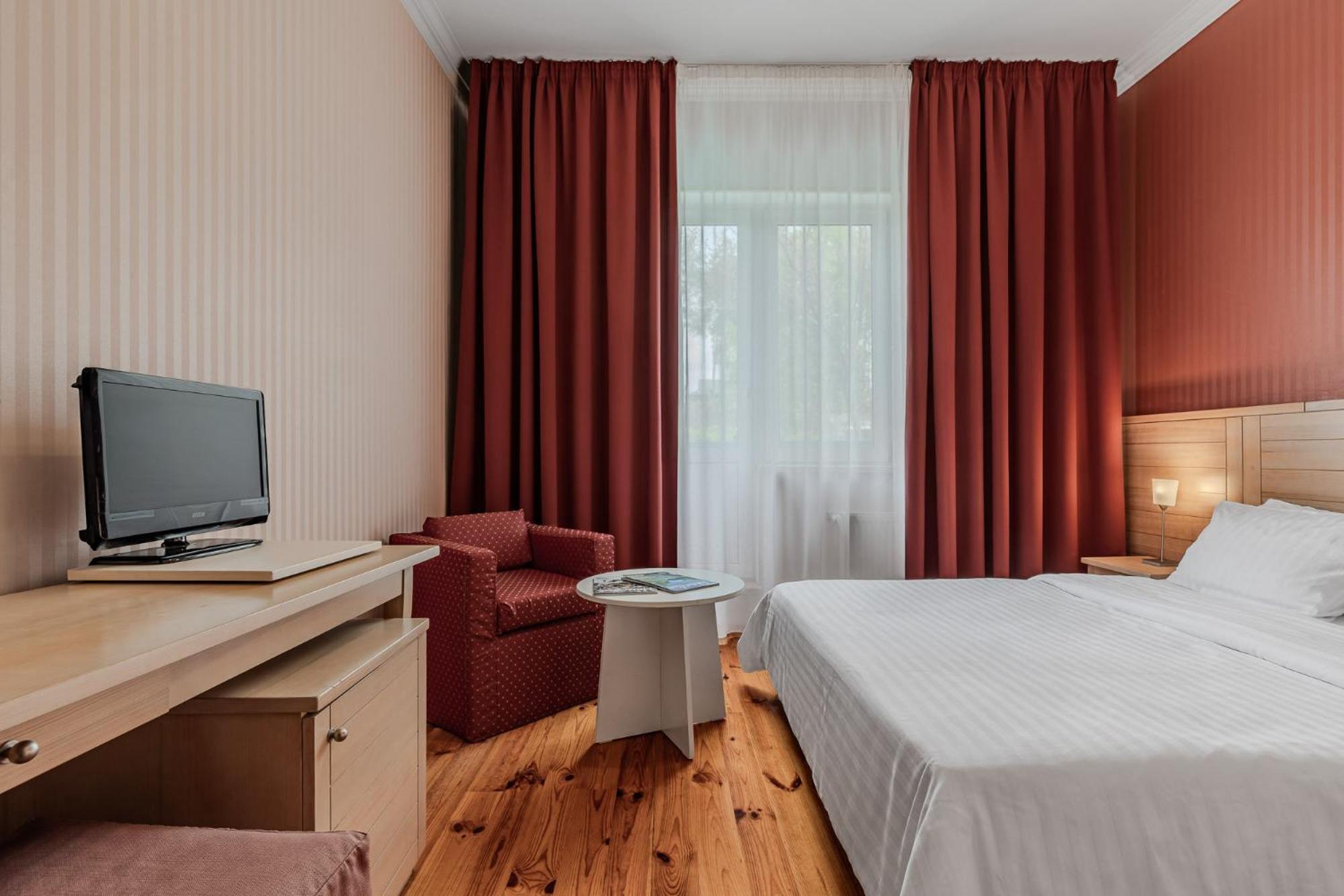 Seasons Spa Boutique Hotel Kozyn Eksteriør bilde
