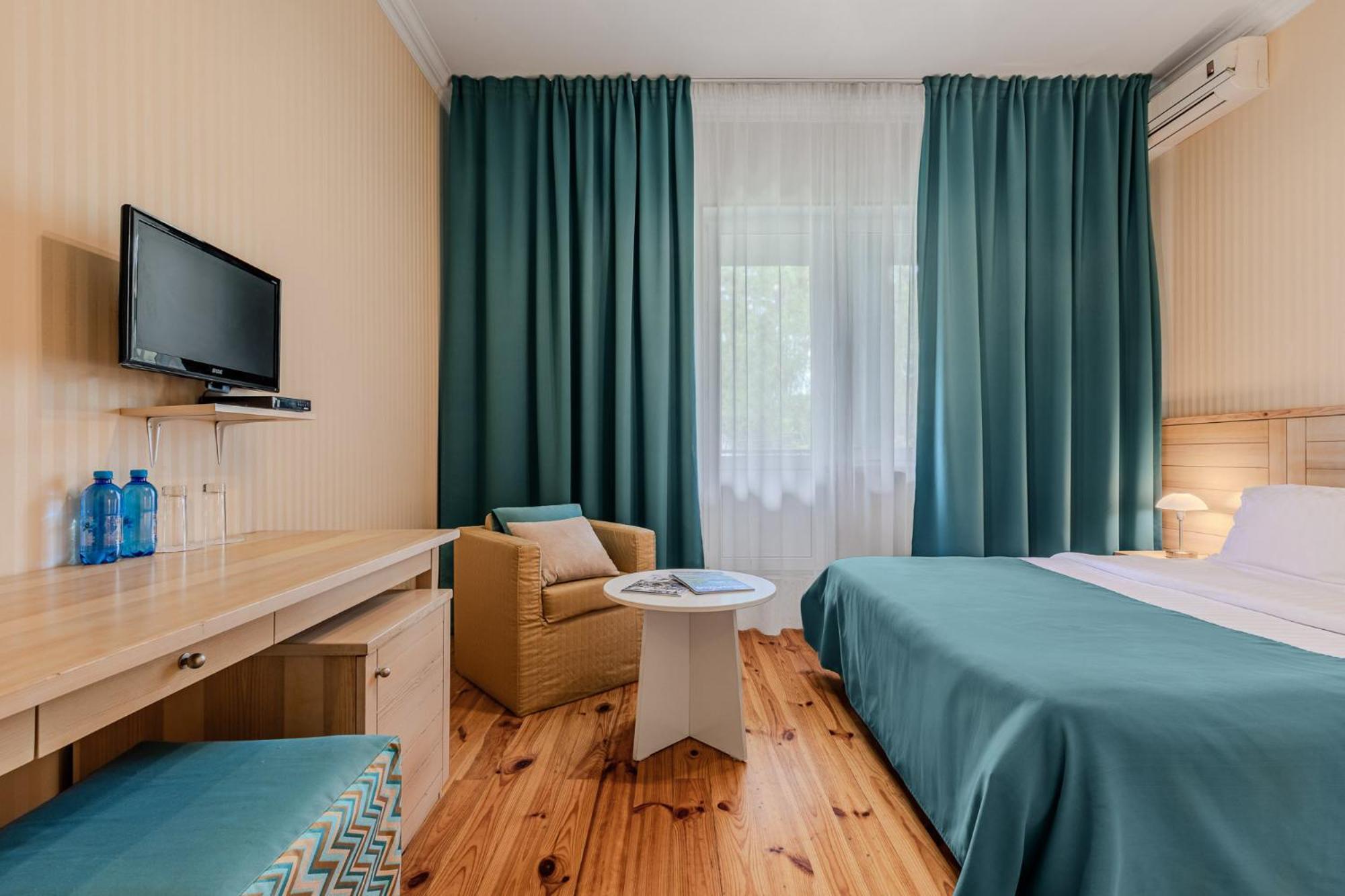 Seasons Spa Boutique Hotel Kozyn Eksteriør bilde
