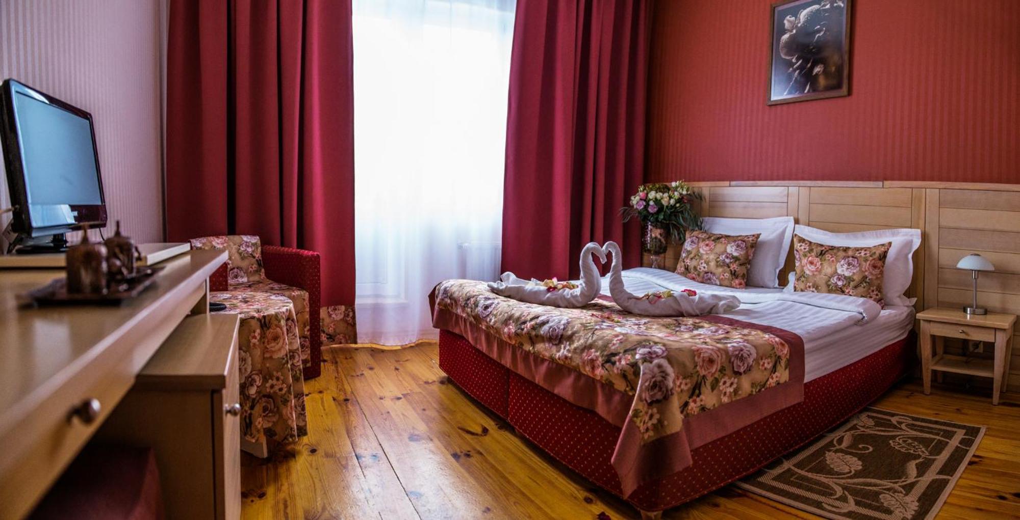 Seasons Spa Boutique Hotel Kozyn Eksteriør bilde
